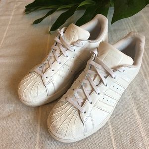ADIDAS 🤍 SUPERSTAR Women’s Size 7.5